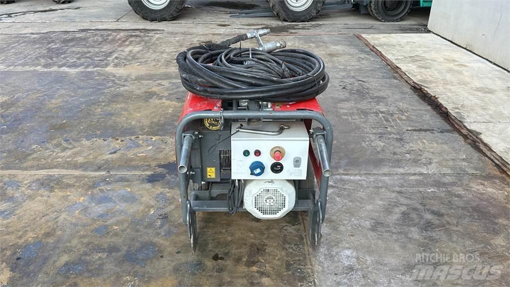 Wacker Neuson HPU8 Gaismas torņi