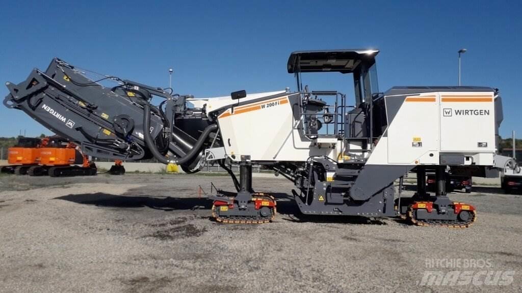 Wirtgen W200Fi Asfalta dzesēšanas iekārtas
