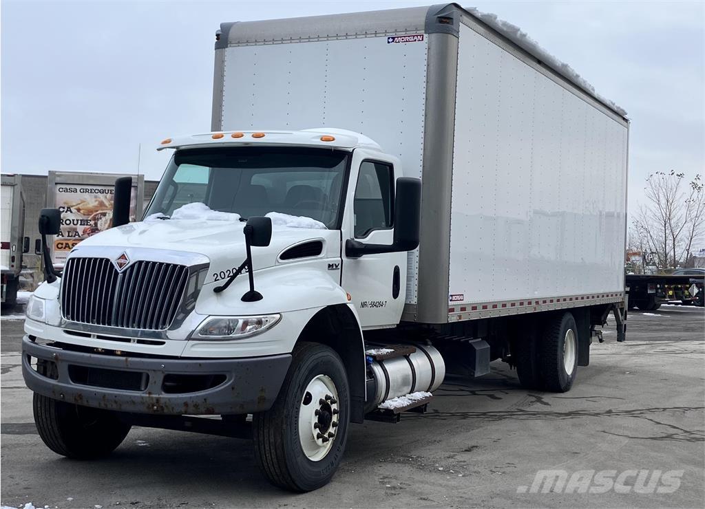 International MV Furgons