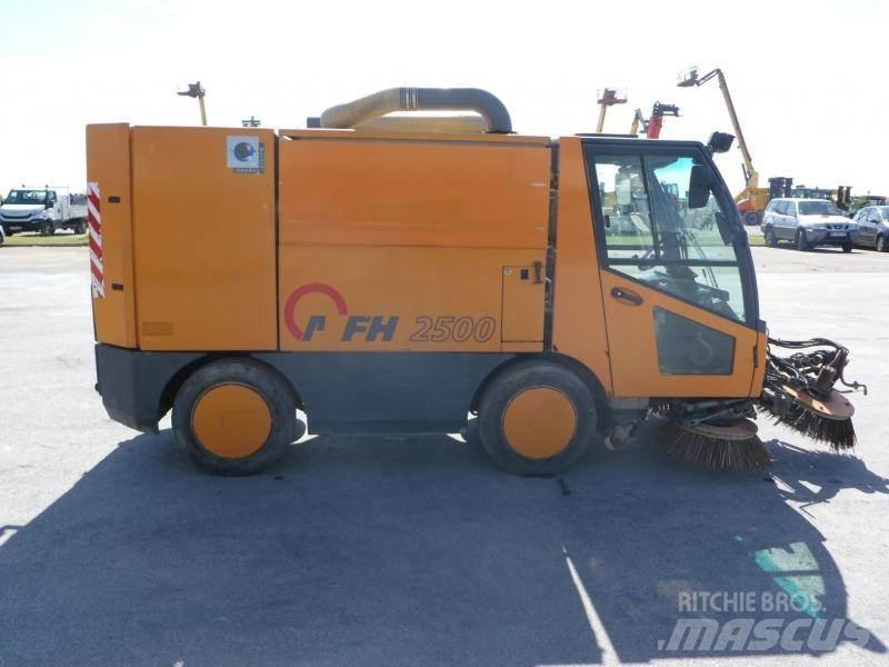 Aebi MFH 2500 Ielu tīrāmās mašīnas