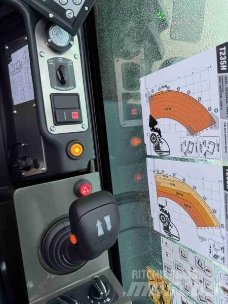 Ausa T235H Teleskopiskie manipulatori