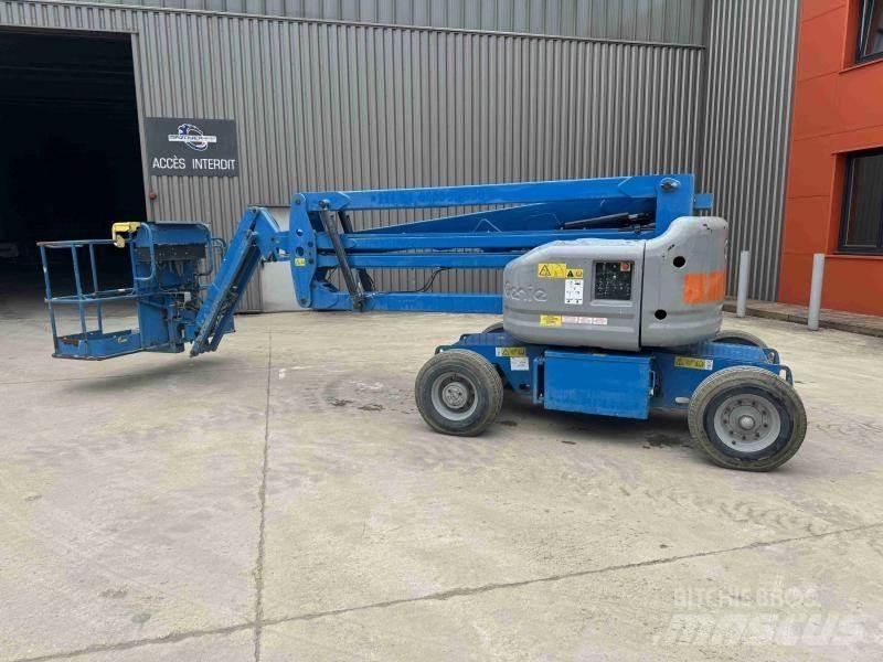 Genie Z45/25 Strēles pacēlāji