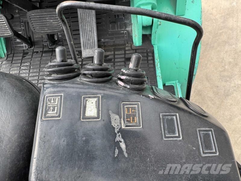 Mitsubishi FG30 Autokrāvēji - citi
