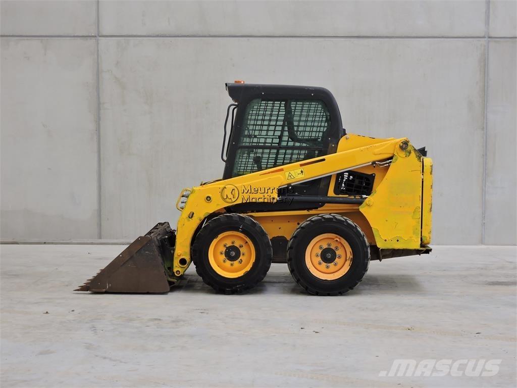Bobcat S450 Iekrāvēji uz riteņiem