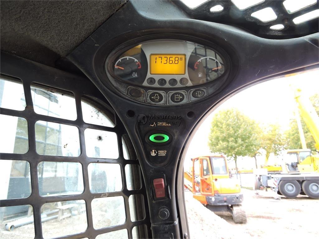 Bobcat S450 Iekrāvēji uz riteņiem