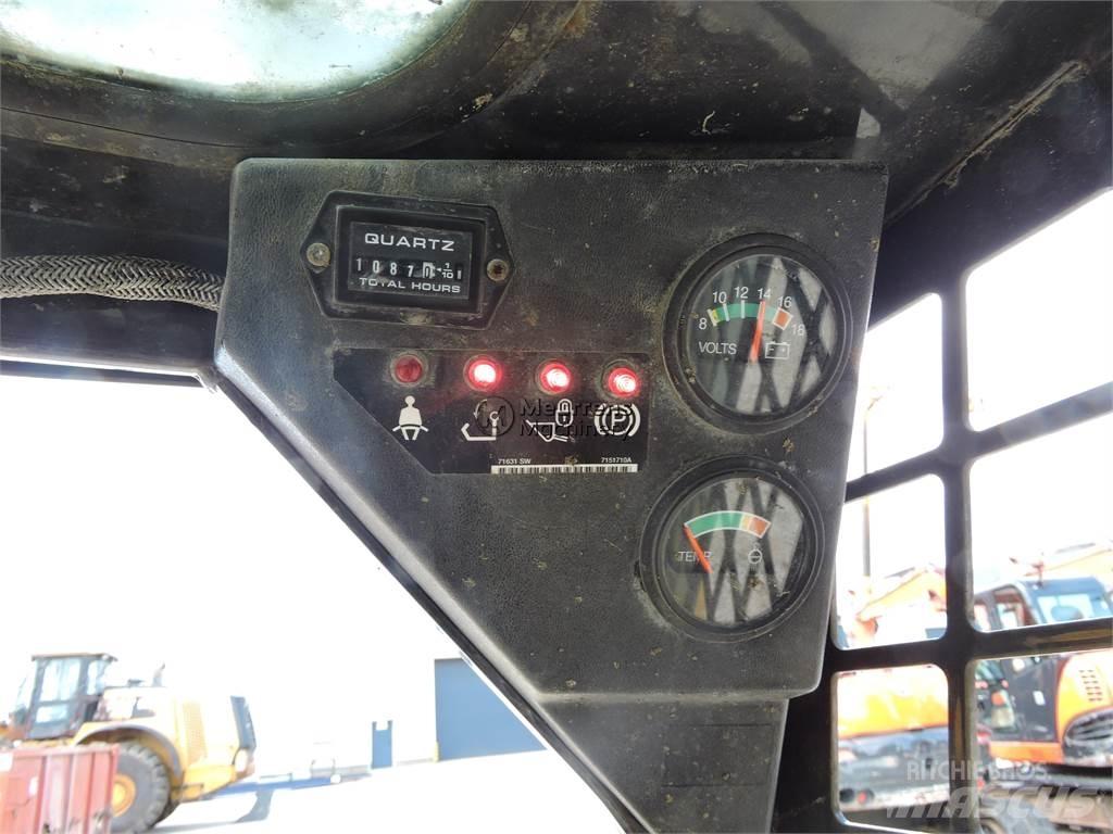 Bobcat S70 Iekrāvēji uz riteņiem