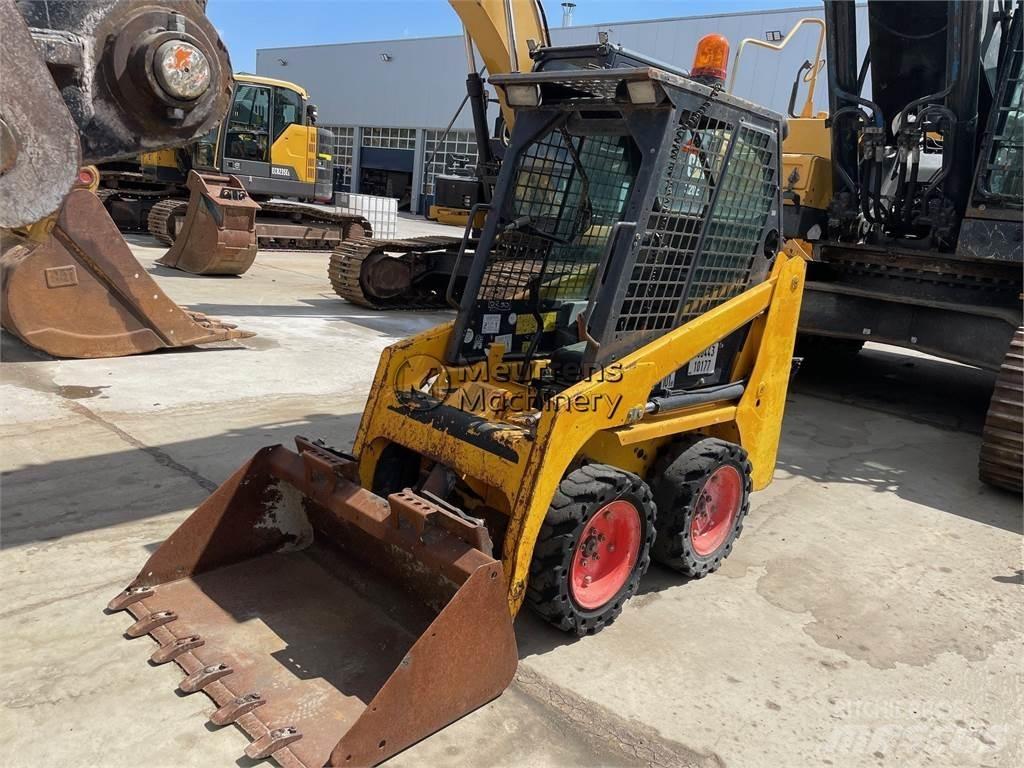 Bobcat S70 Iekrāvēji uz riteņiem