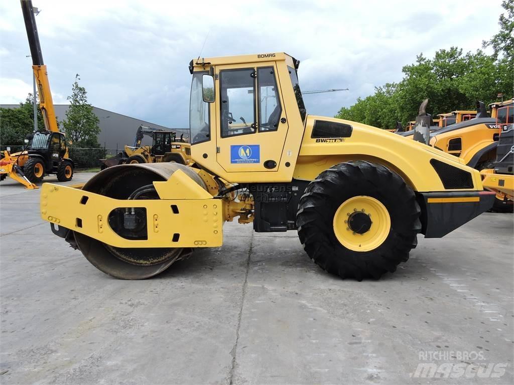 Bomag BW211D-4 Citi veltņi