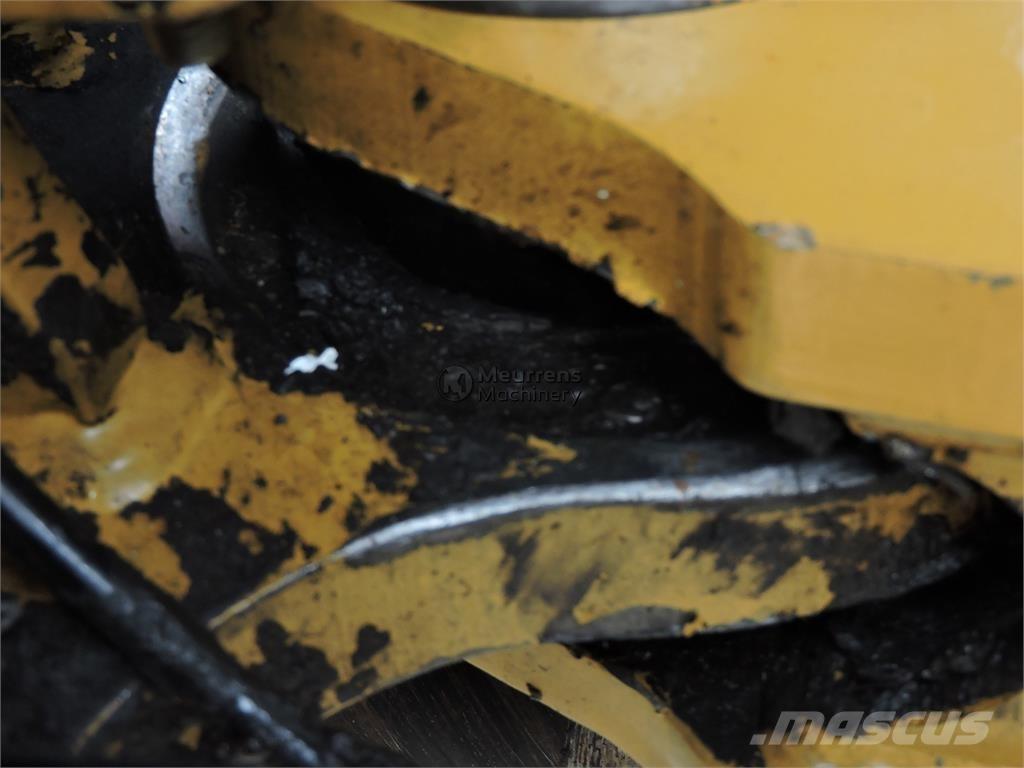 CAT 907H Iekrāvēji uz riteņiem