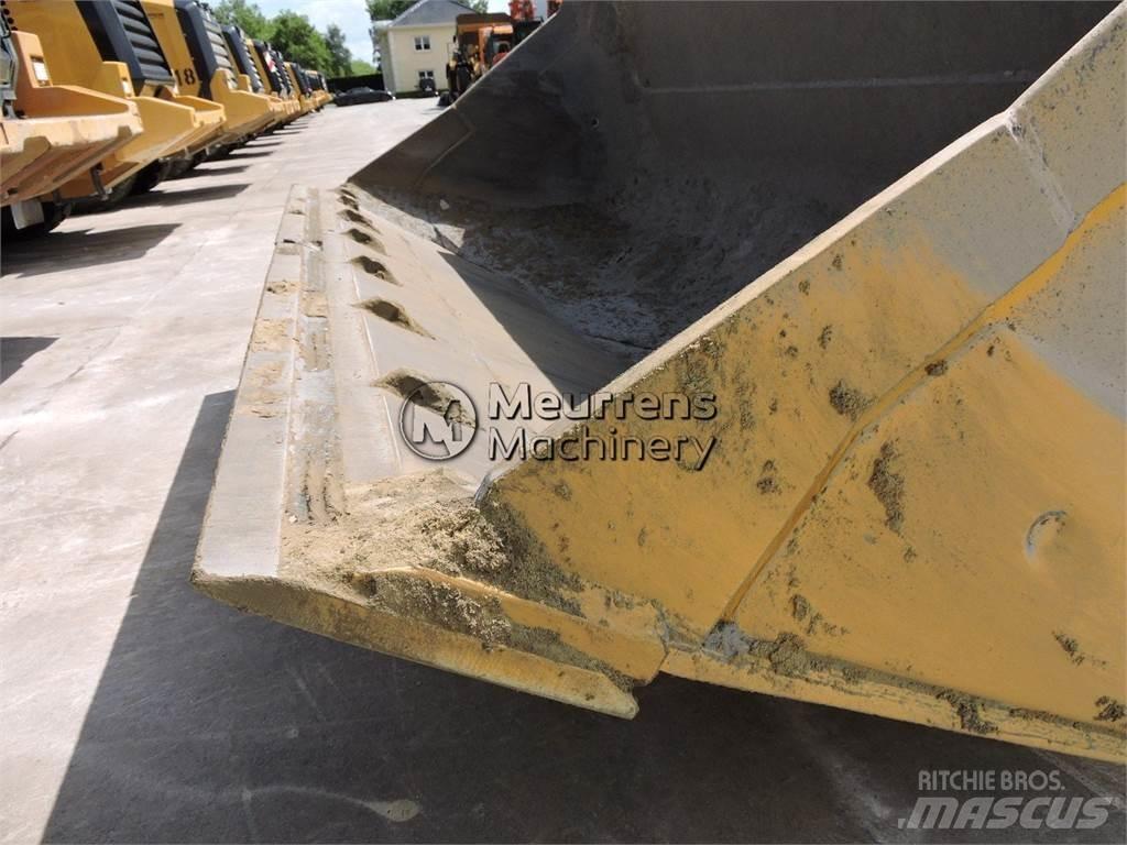 CAT 972M GERMAN Iekrāvēji uz riteņiem