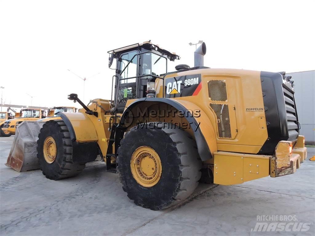 CAT 980M Iekrāvēji uz riteņiem