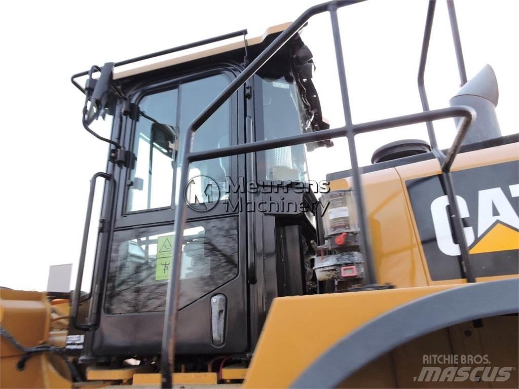 CAT 980M Iekrāvēji uz riteņiem
