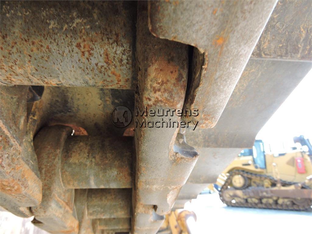 CAT D7R Buldozeri
