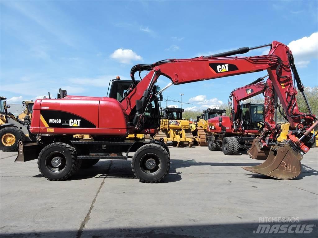CAT M316D Ekskavatori uz riteņiem
