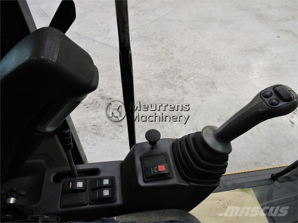 CAT M316D Ekskavatori uz riteņiem