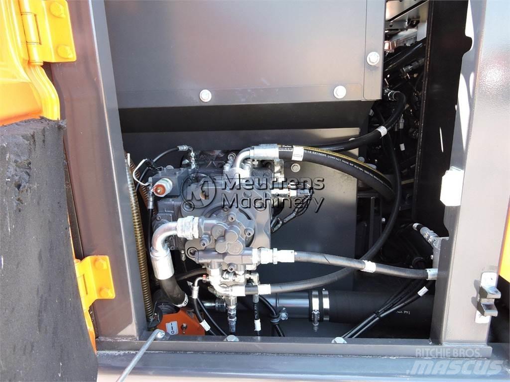 Doosan DX140LC Kāpurķēžu ekskavatori
