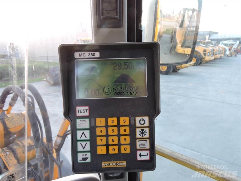 JCB 436B Iekrāvēji uz riteņiem