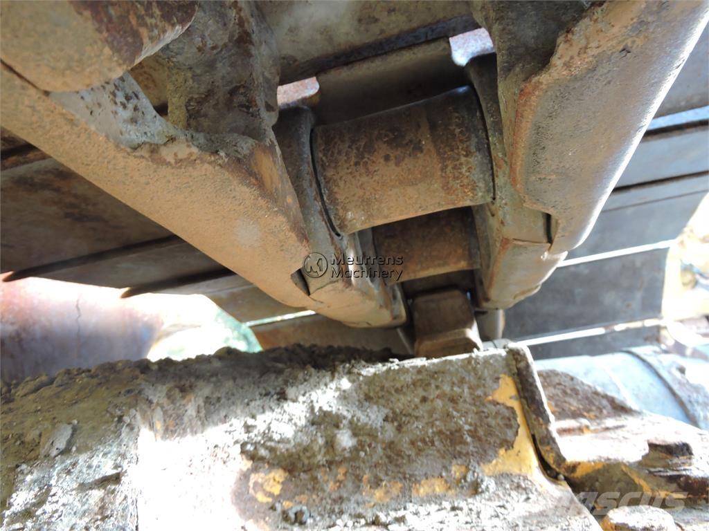 Komatsu D61PX-24 Citi veltņi