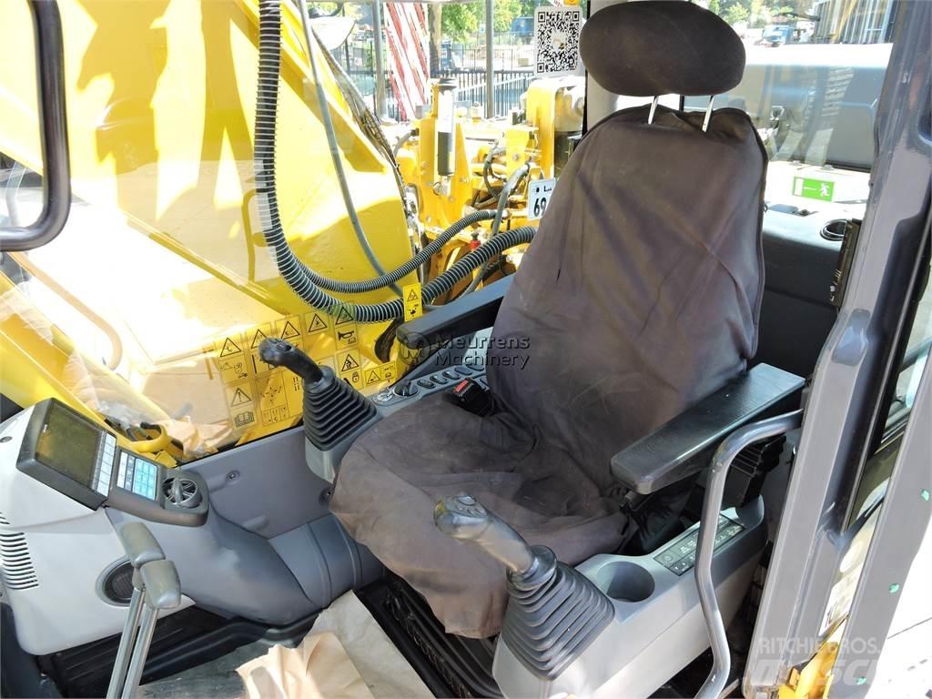 Komatsu PC210LC-10 Kāpurķēžu ekskavatori
