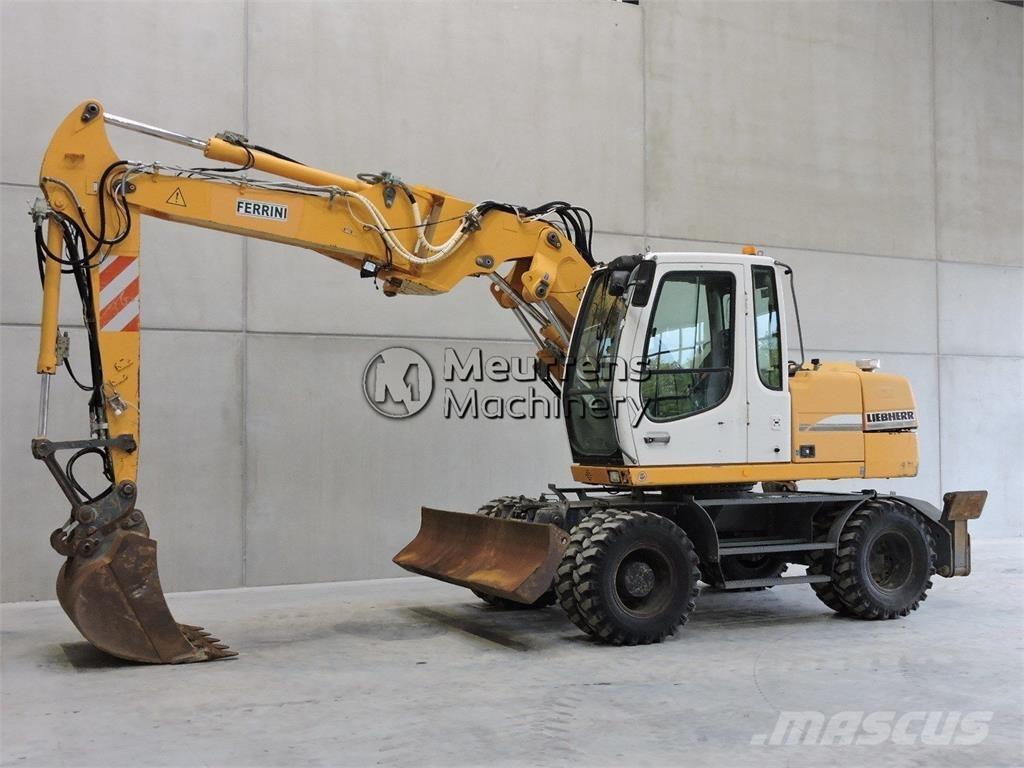 Liebherr A312 Ekskavatori uz riteņiem