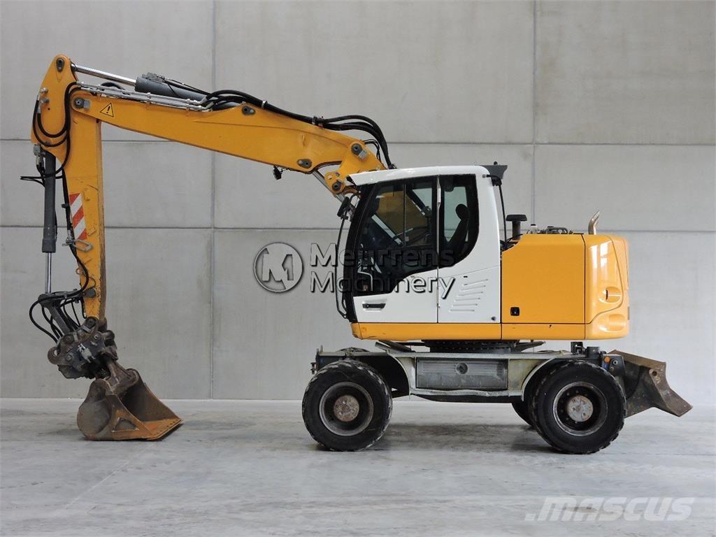 Liebherr A918 Ekskavatori uz riteņiem