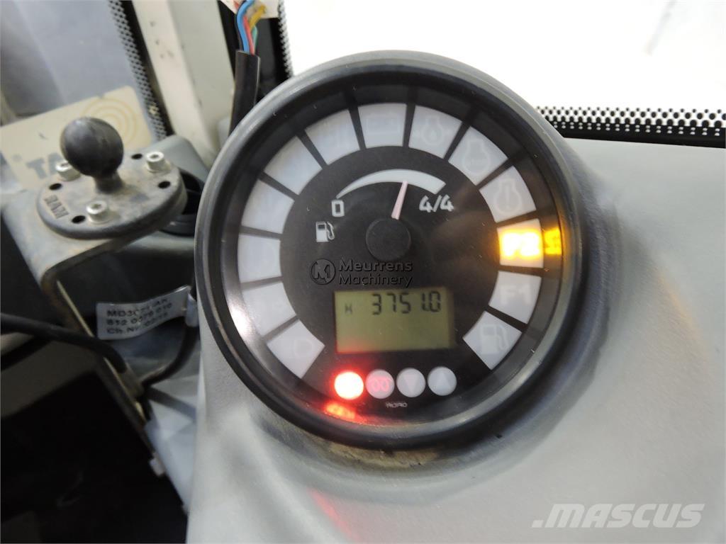 Liebherr L508 + FORK Iekrāvēji uz riteņiem