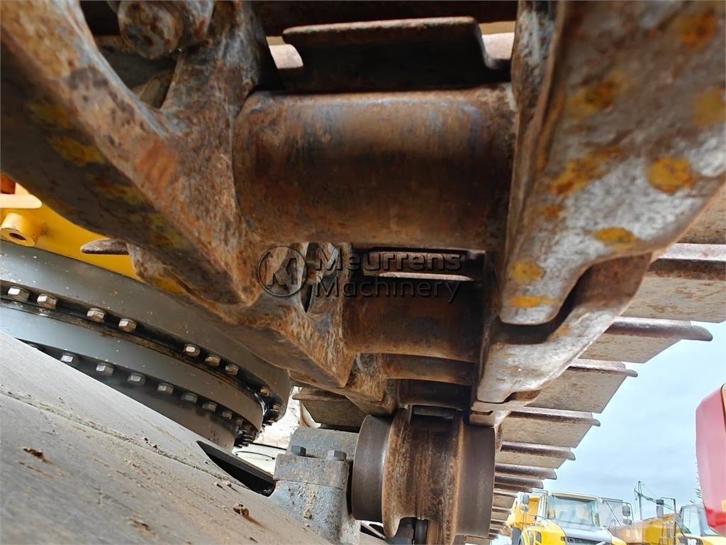 Liebherr R936 NLC Kāpurķēžu ekskavatori