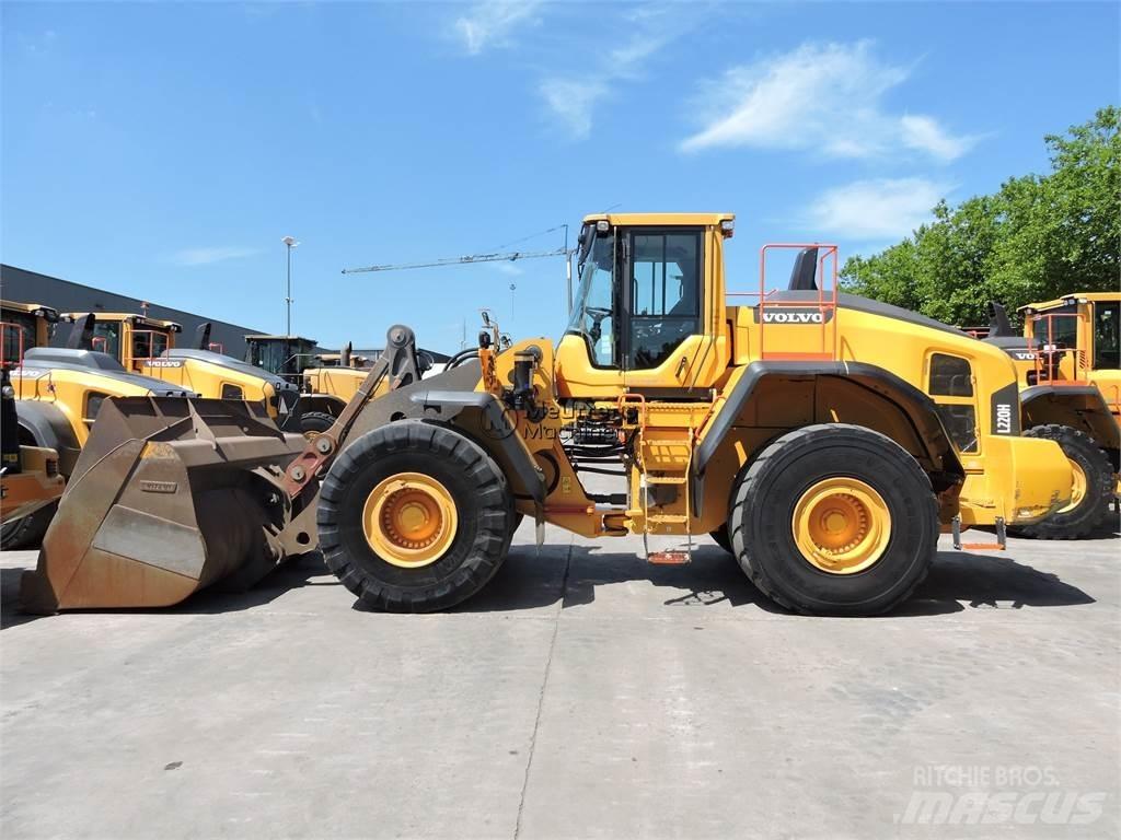 Volvo L220H Iekrāvēji uz riteņiem