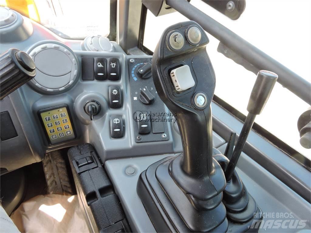 Volvo L25F + FORK Iekrāvēji uz riteņiem