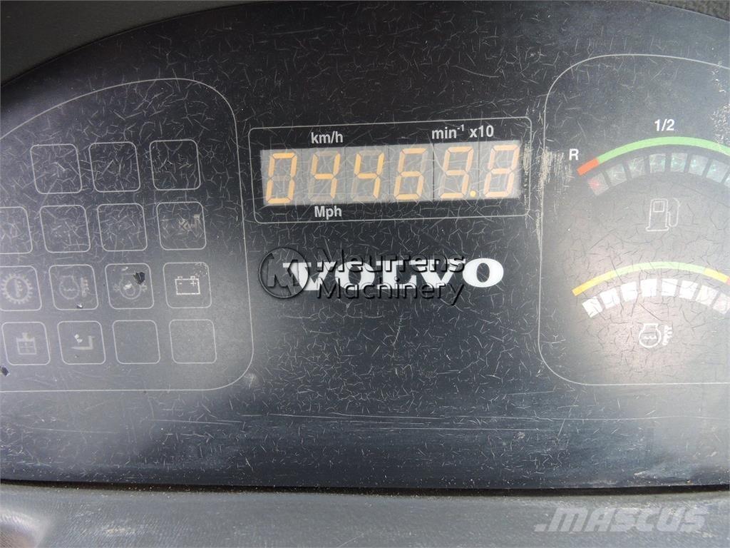 Volvo L30B Iekrāvēji uz riteņiem