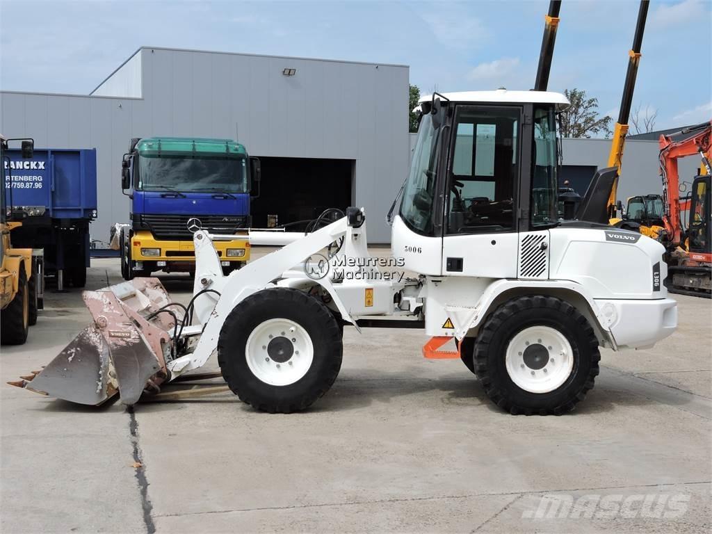 Volvo L30G + FORK Iekrāvēji uz riteņiem