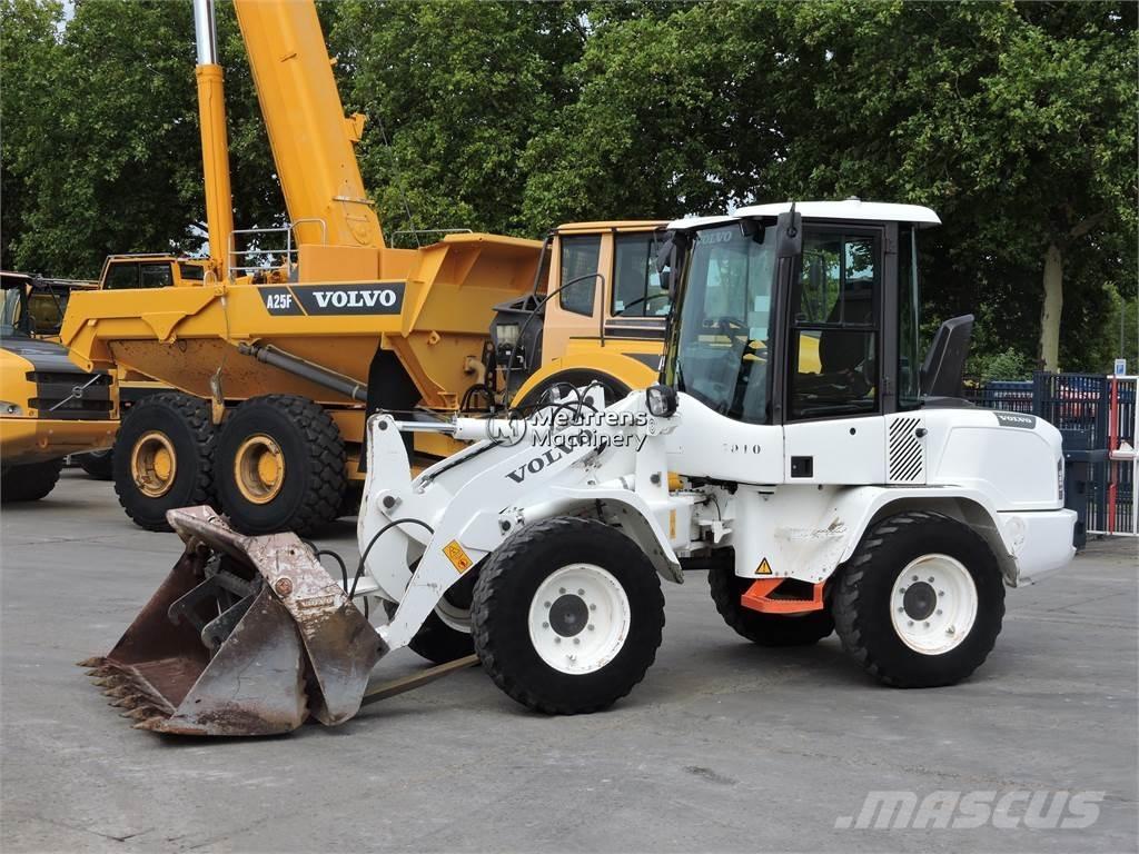 Volvo L30G + FORK Iekrāvēji uz riteņiem
