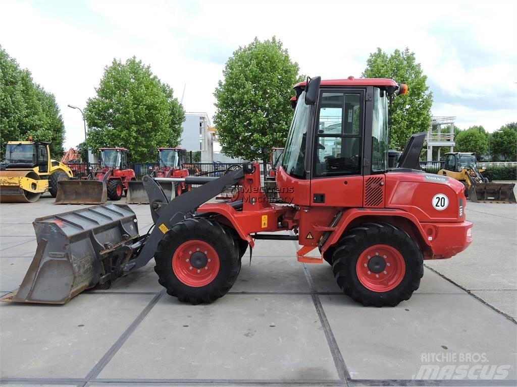 Volvo L35G + Fork-German Iekrāvēji uz riteņiem