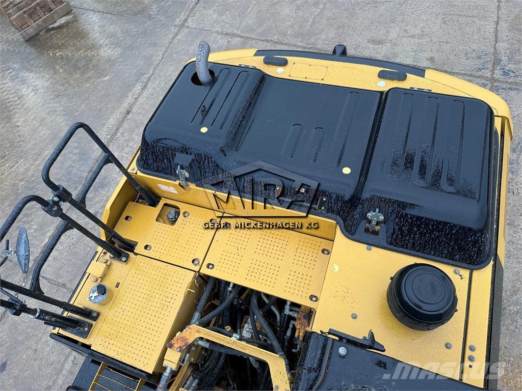 CAT 323 EL Kāpurķēžu ekskavatori