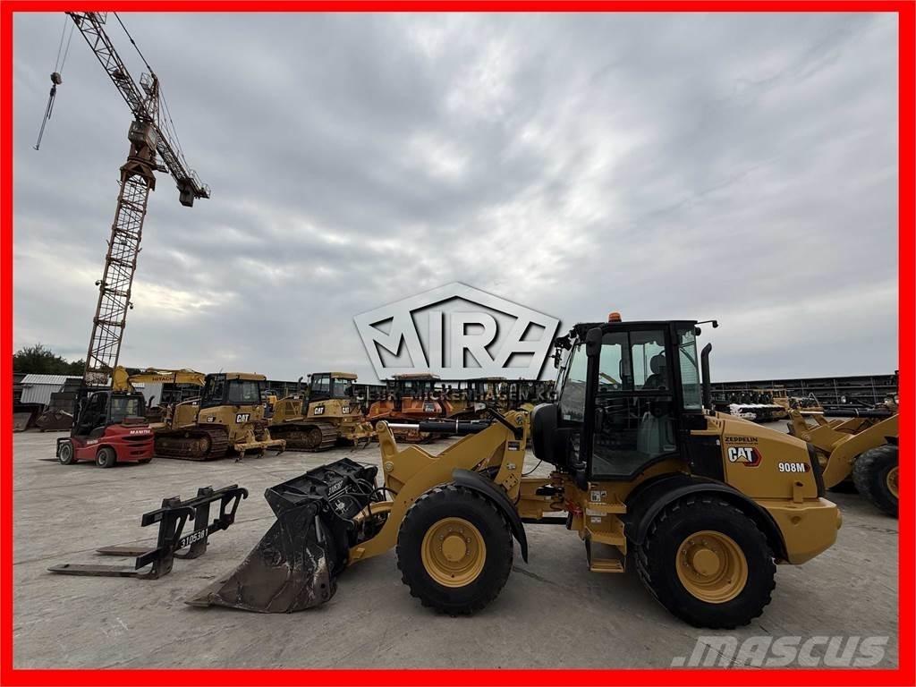 CAT 908M Iekrāvēji uz riteņiem