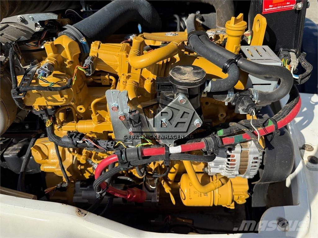 CAT 908M Iekrāvēji uz riteņiem