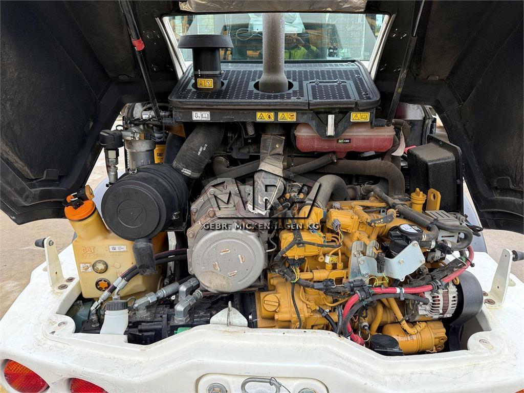 CAT 908M Iekrāvēji uz riteņiem