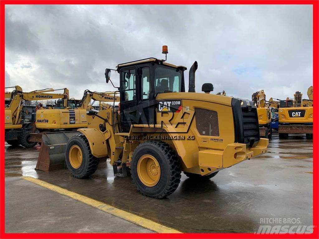 CAT 930M Iekrāvēji uz riteņiem