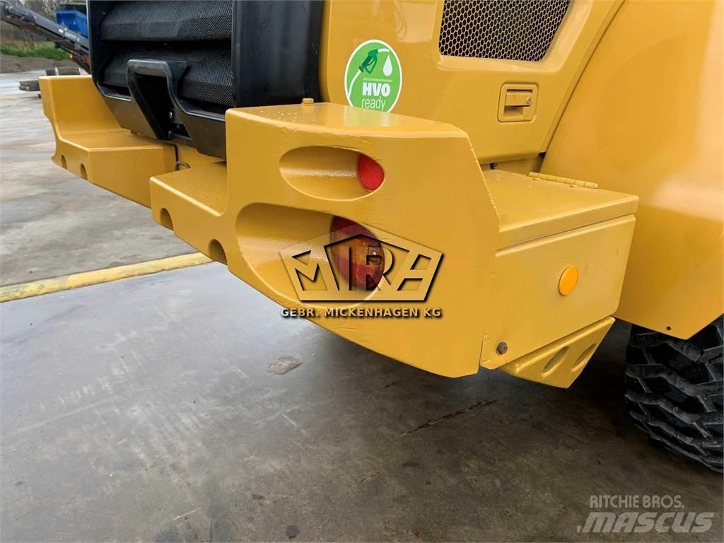 CAT 930M Iekrāvēji uz riteņiem