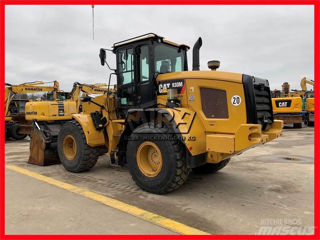 CAT 930M Iekrāvēji uz riteņiem