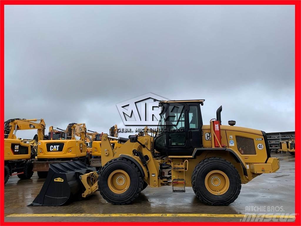 CAT 930M Iekrāvēji uz riteņiem