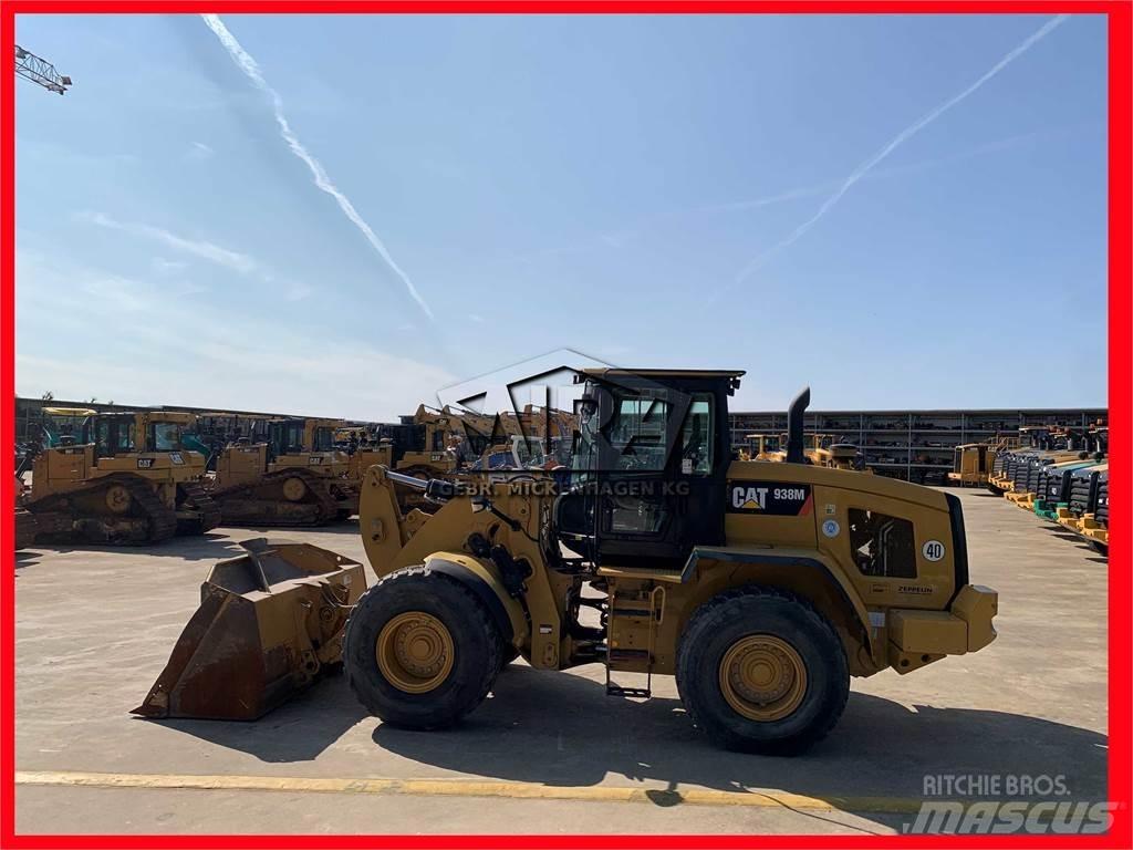 CAT 938M Iekrāvēji uz riteņiem