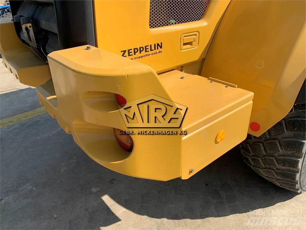 CAT 938M Iekrāvēji uz riteņiem