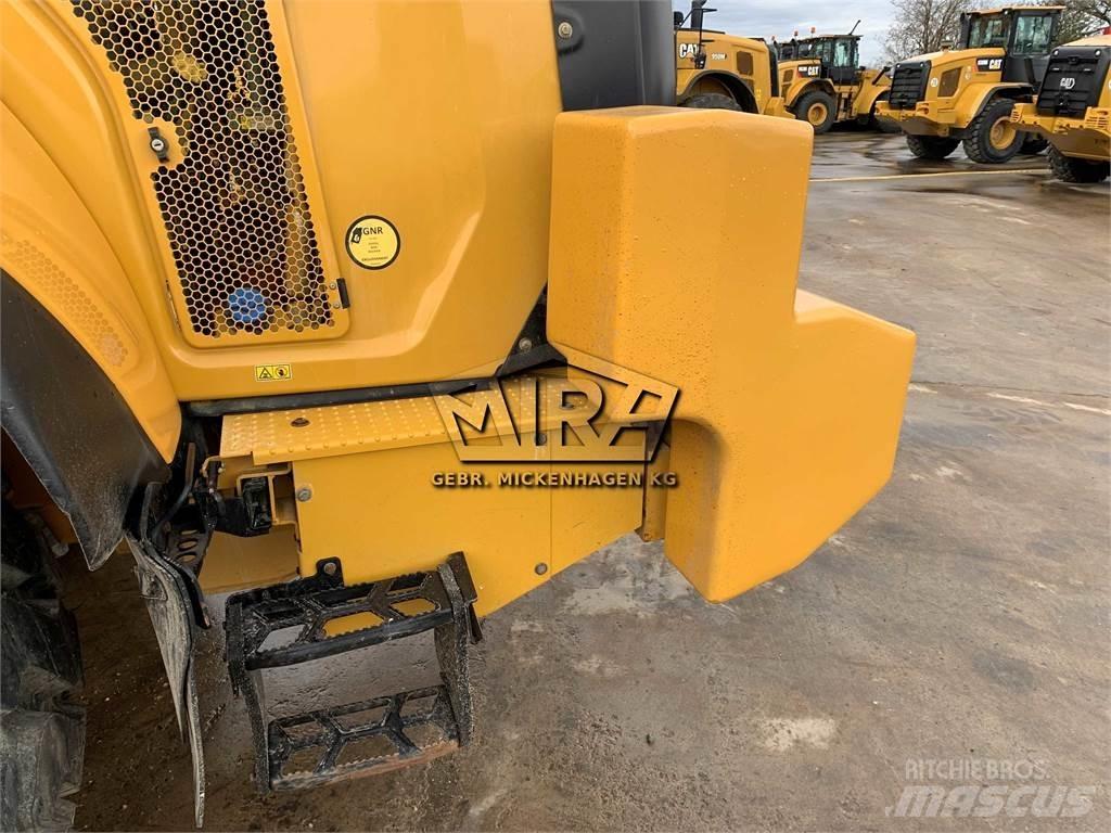 CAT 972M XE Iekrāvēji uz riteņiem
