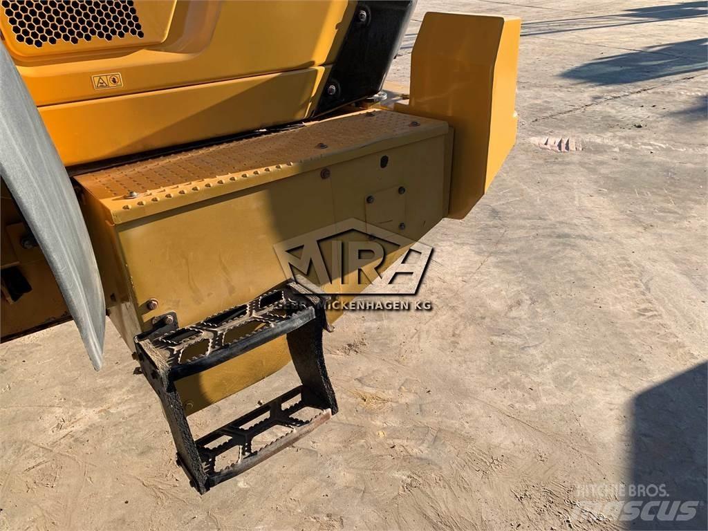 CAT 980M Iekrāvēji uz riteņiem