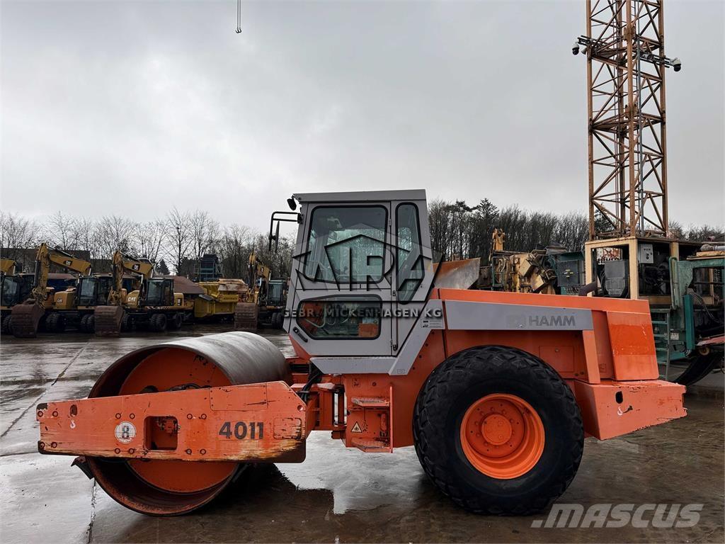 Hamm 4011 D Vienvalča grunts veltņi