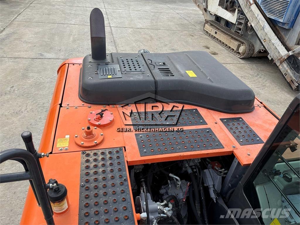 Hitachi ZX 220W-6 Ekskavatori uz riteņiem