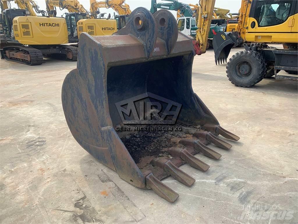 Komatsu 1800 mm Grāvju arkls