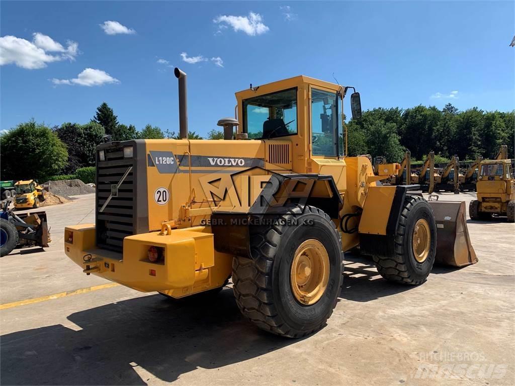 Volvo L 120 C Iekrāvēji uz riteņiem