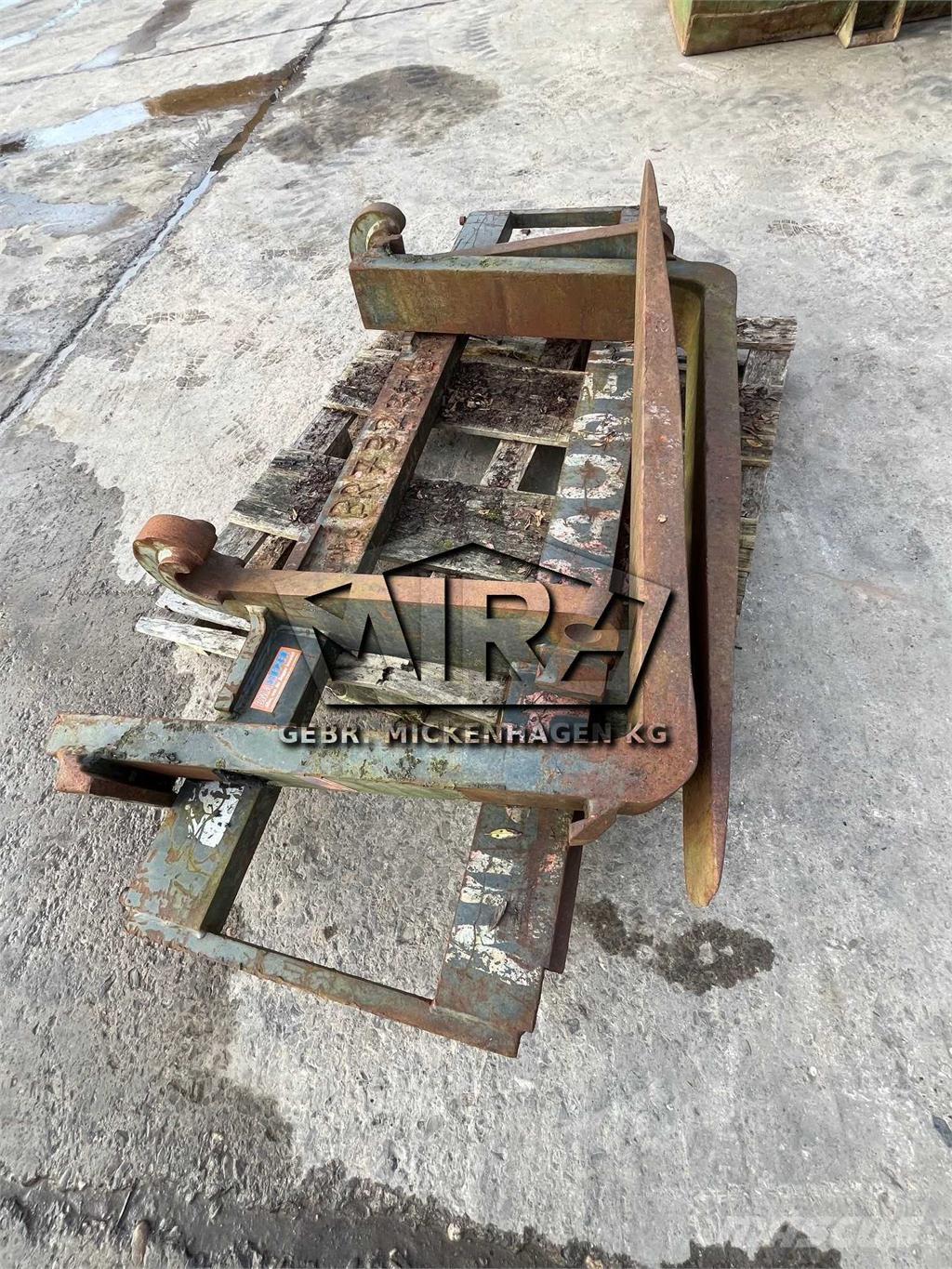 Volvo SW / L90 Dakšas